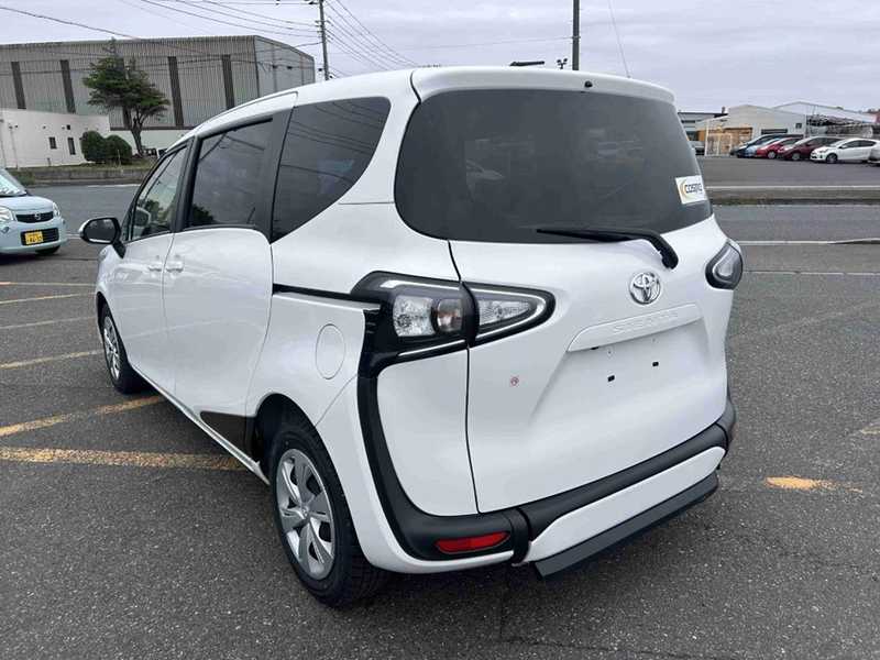 2022 Toyota Sienta 1,5L 2022 Cyprus