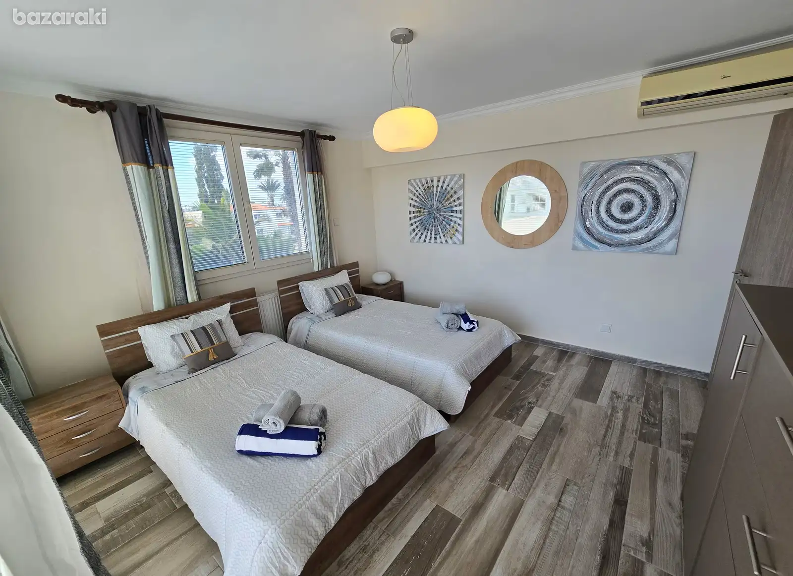 House, 4 bedrooms — 4
