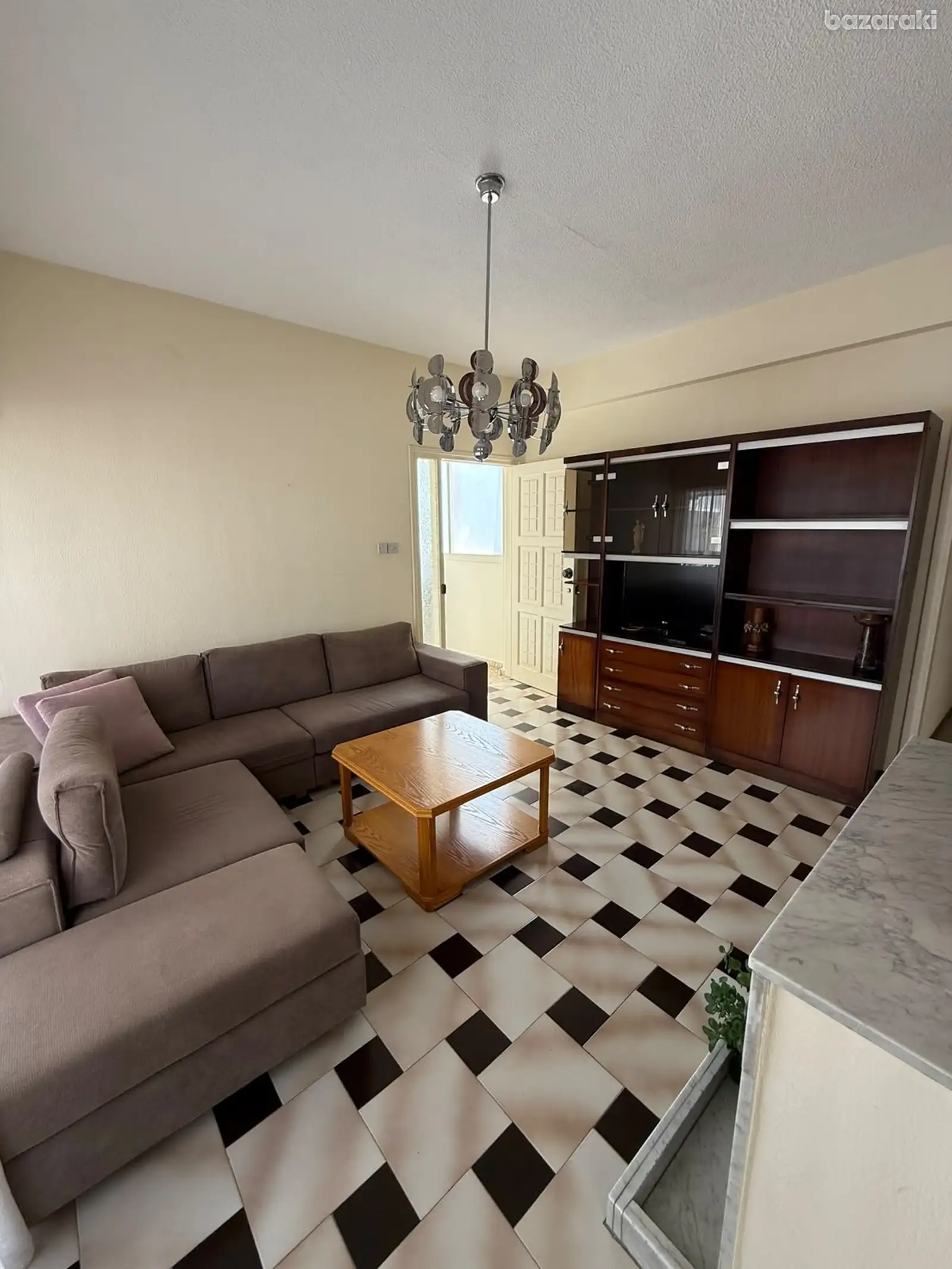 House, 1 bedroom — 6