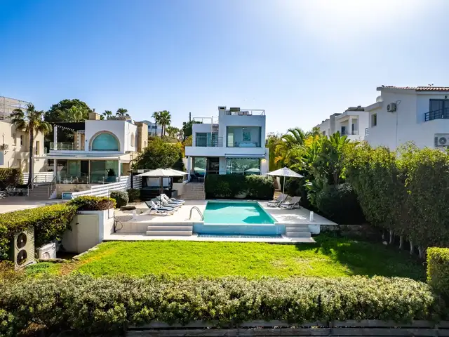  4-bedroom villa to rent, Paphos — Kissonerga - 2