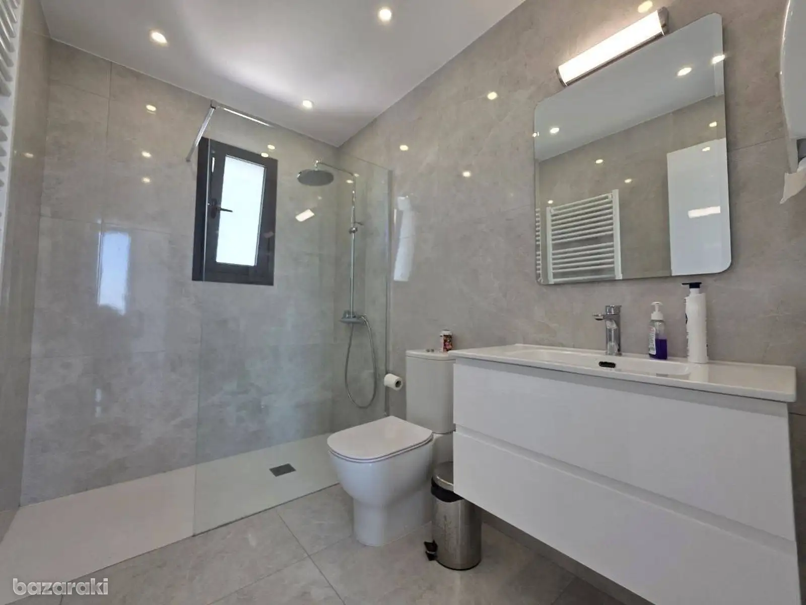 House, 4 bedrooms — 10