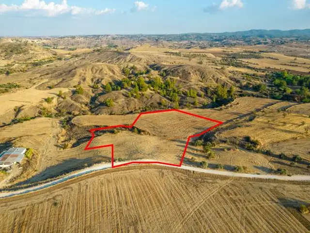 Agricultural Field 10368 m², Nicosia — Malounta