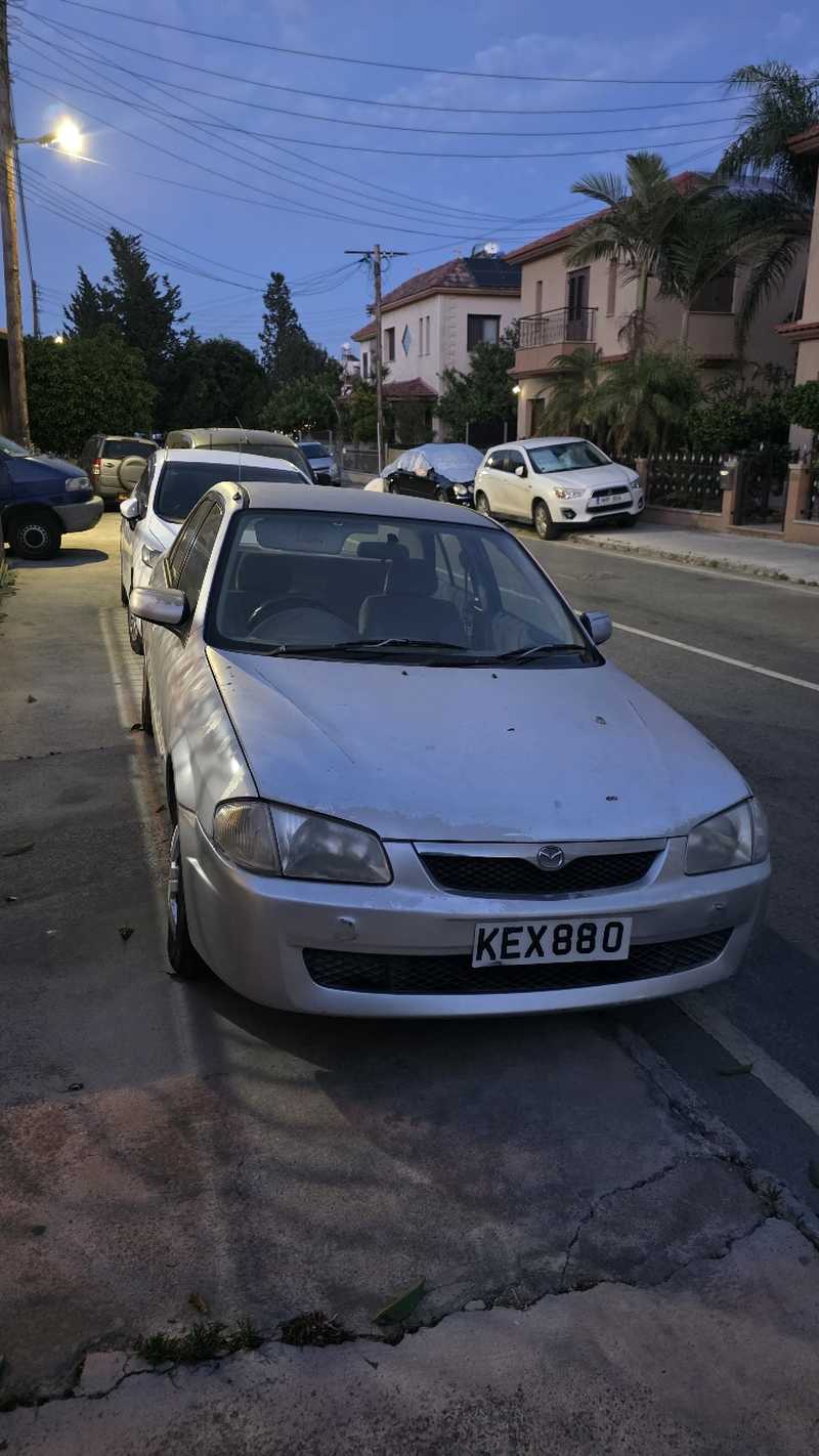Mazda Familia 1,4L 1999