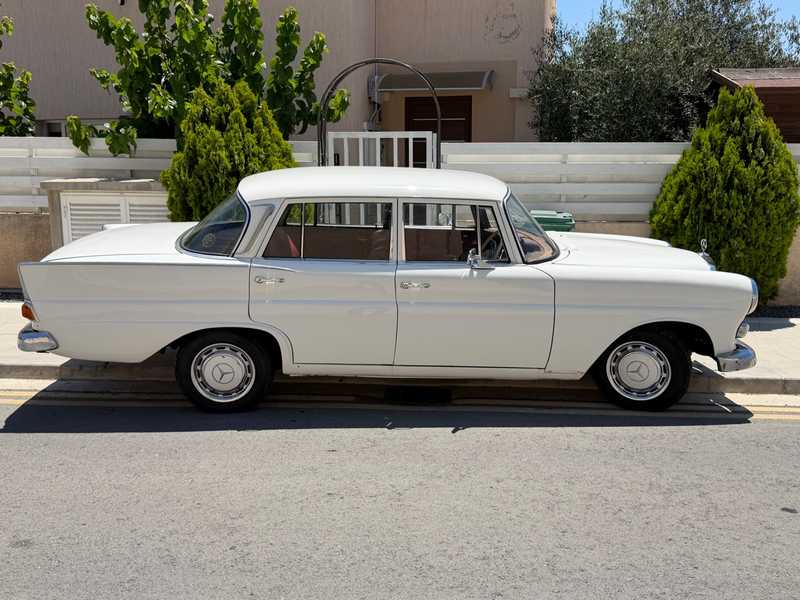 1966 Cars Classic 2,2L 1966 Cyprus