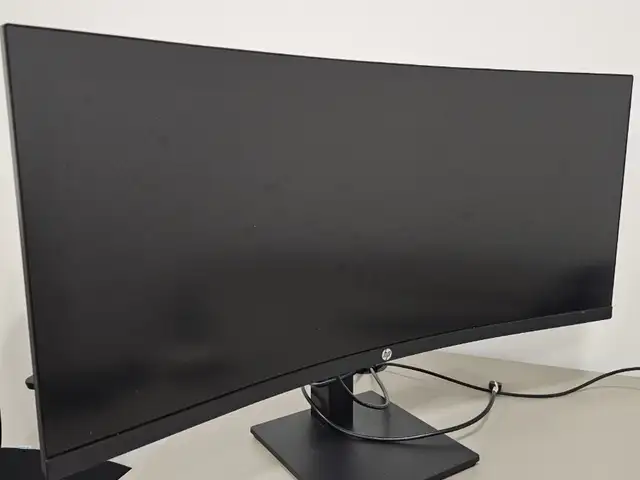 Hp Curved screen 32 inch, Επαρχία Λάρνακας — Αραδίππου - Άγιος Φανούριος