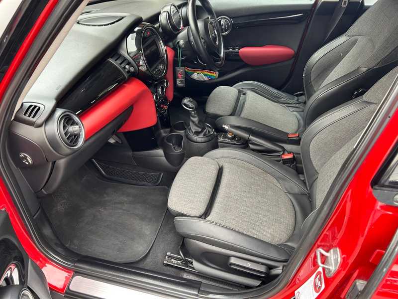 2014 Mini Hatch 1,5L 2014 Cyprus