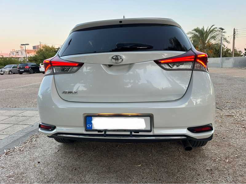 2015 Toyota Auris 1,5L 2015 Cyprus