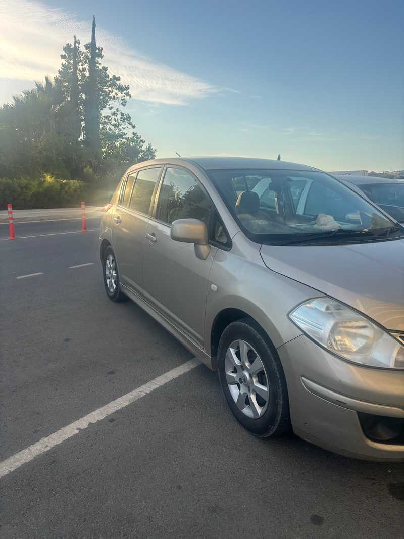 2011 Nissan Tiida 1,6L 2011 Cyprus