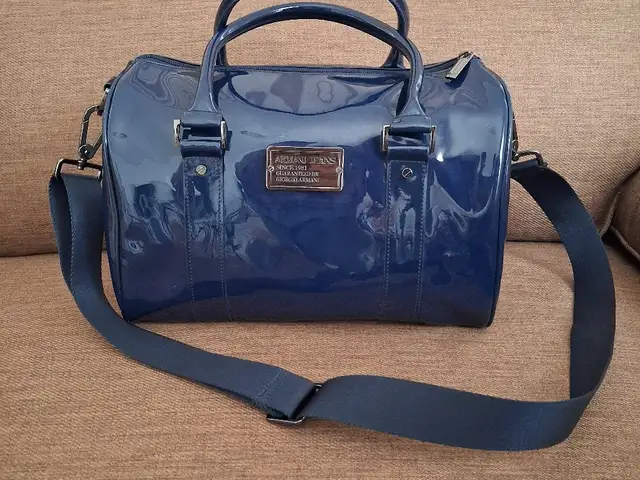 Armani jeans, Επαρχία Λάρνακας — Κίτι