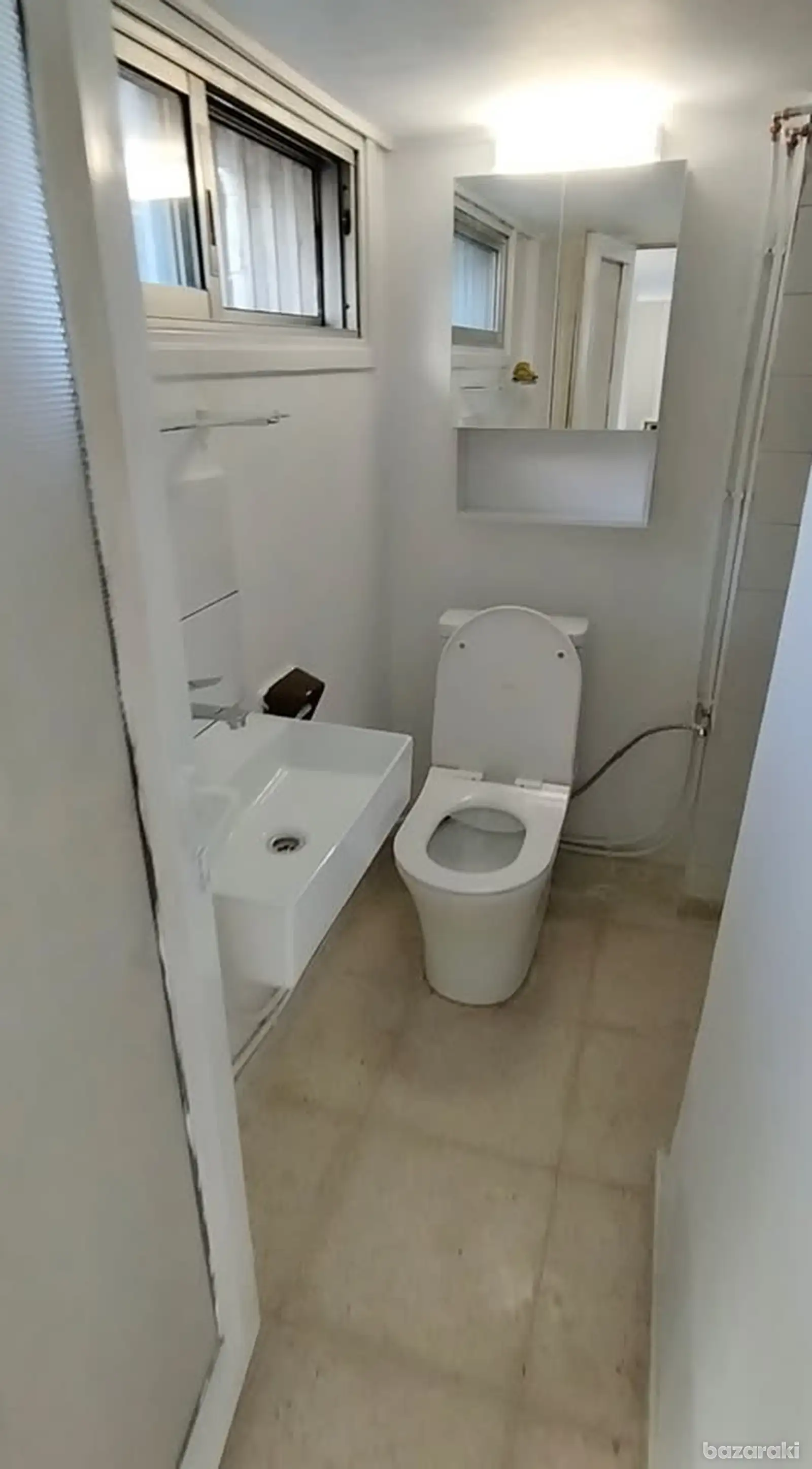 House, 2 bedrooms — 11