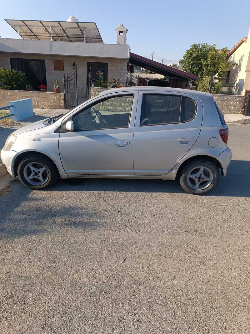 2001 Toyota Vitz 1,0L 2001 Cyprus