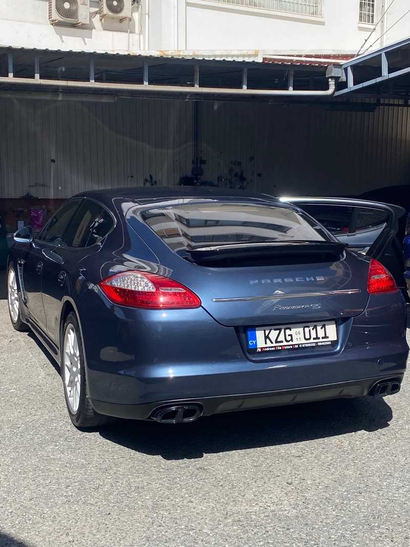 2011 Porsche Panamera 4,8L 2011 Cyprus
