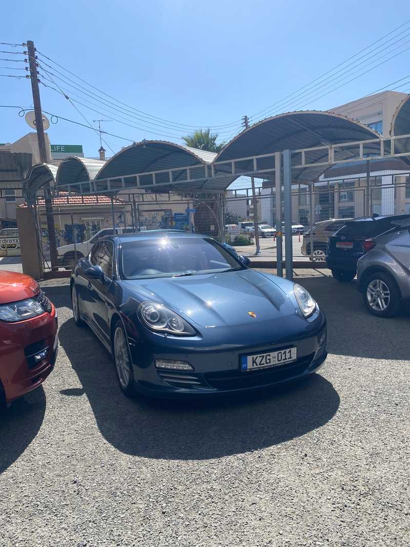 2011 Porsche Panamera 4,8L 2011 Cyprus