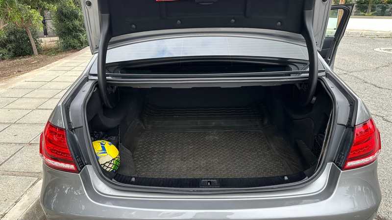 2013 Mercedes-Benz E-Class 2,2L 2013 Cyprus