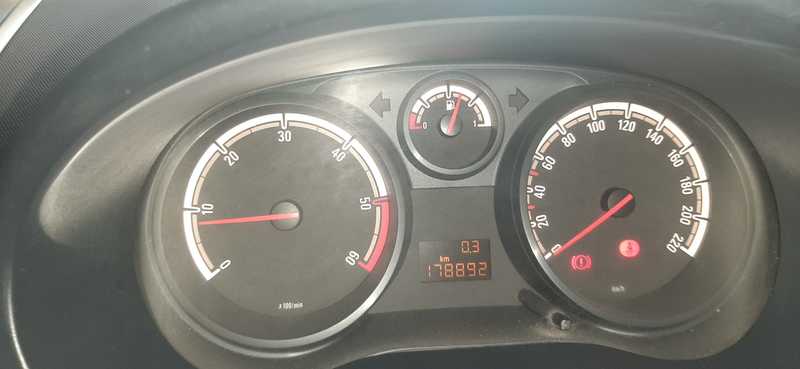 2009 Opel, Vauxhall Corsa 1,2L 2009 Cyprus