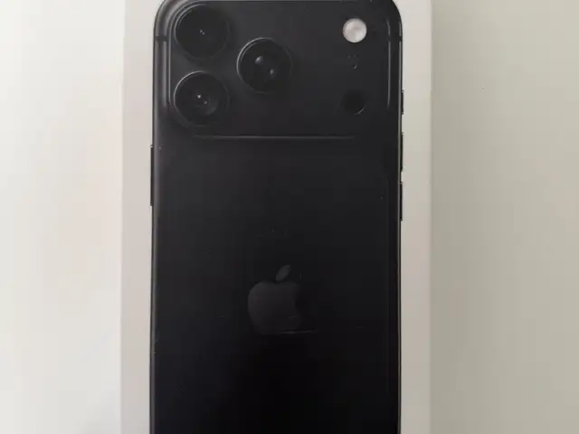 Iphone 18 pro 256gb black, Επαρχία Λάρνακας — Λάρνακα - Φοινικούδες