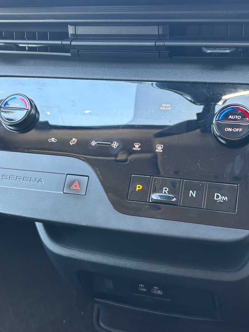 2023 Nissan Serena 2,0L 2023 Cyprus