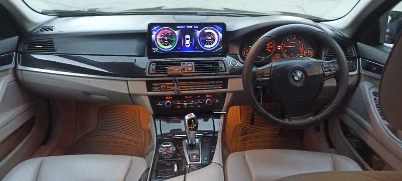 BMW 5-Series 2,0L 2011