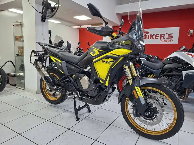 Voge ds 800 x, Επαρχία Λευκωσίας — Άγιοι Ομολογητές