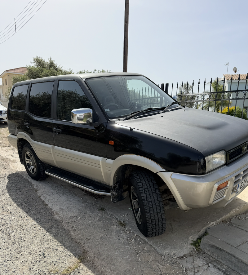 Nissan Terrano 2,7L 1995