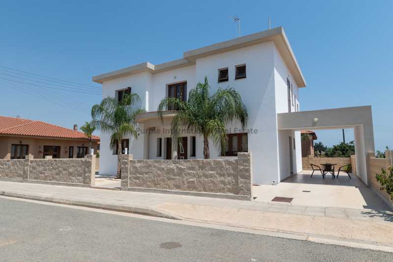4-bedroom villa for sale