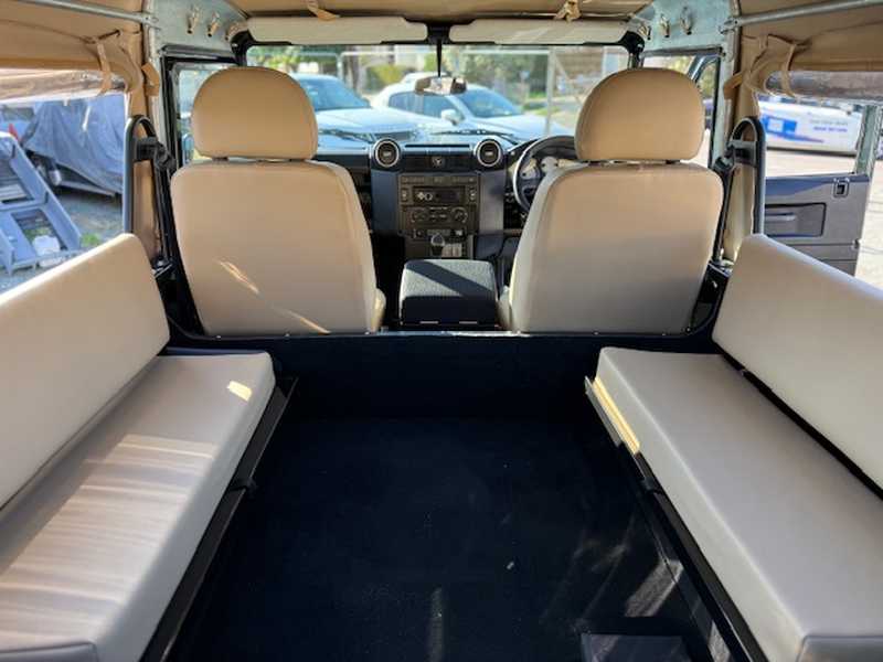2014 Land Rover Defender 2,2L 2014 Cyprus