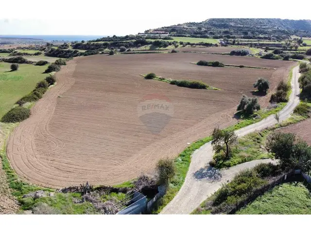 Commercial Field 37459 m², Limassol — Pissouri
