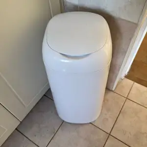 Angel care bin for diapers and bag cassettes, Limassol — Germasogeia