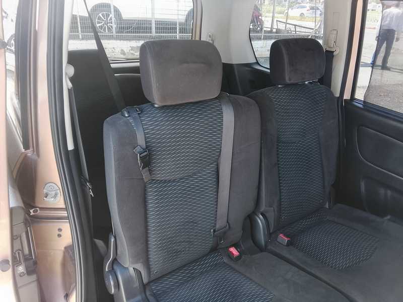 2016 Nissan Serena 2,0L 2016 Cyprus