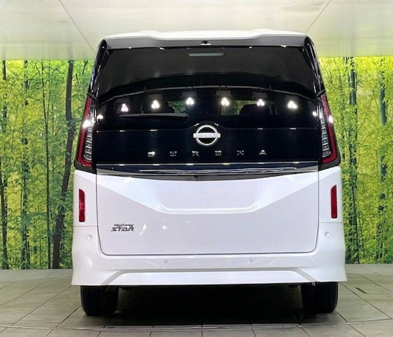 2023 Nissan Serena 2,0L 2023 Cyprus