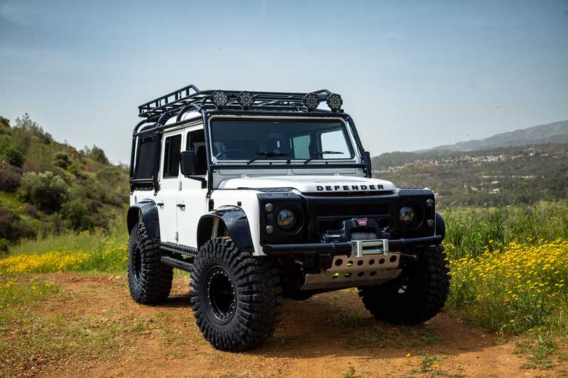2003 Land Rover Defender 2,5L 2003 Cyprus