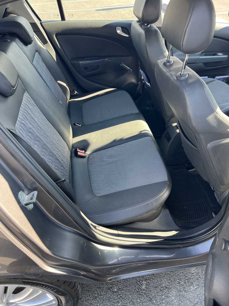 2012 Opel, Vauxhall Corsa 1,4L 2012 Cyprus