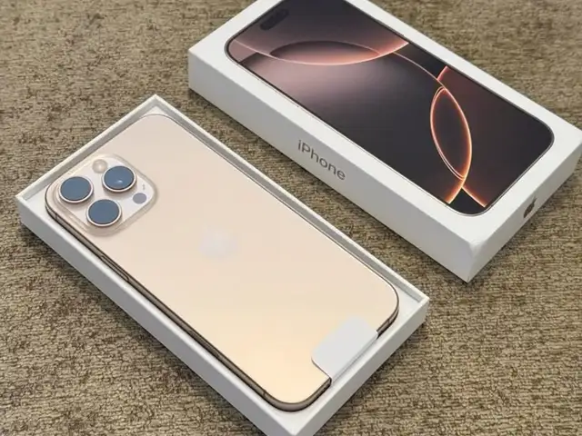 Iphone 16 promax desert titanium 95 health 350 cycles,scratchless like btand new, Επαρχία Λευκωσίας — Λευκωσία - Καϊμακλί