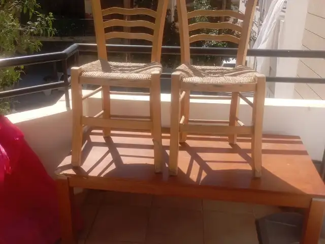 Coffee Table and 2 Chairs, Επαρχία Λάρνακας — Λάρνακα - Σκάλα