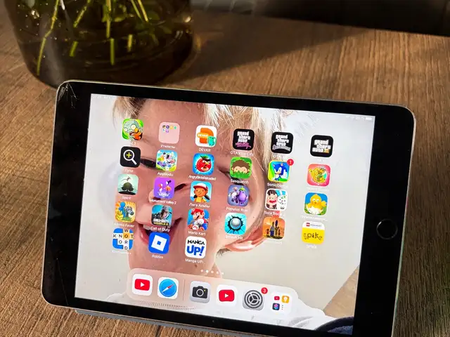 Ipad mini 4, Limassol — Pano Polemidia