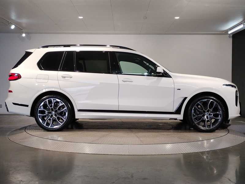 2024 BMW X7 3,0L 2024 Cyprus