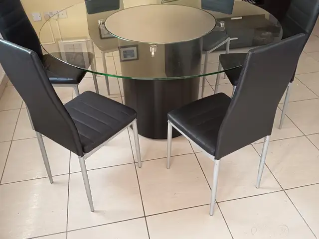 Table and chairs, Επαρχία Πάφου — Πέγεια
