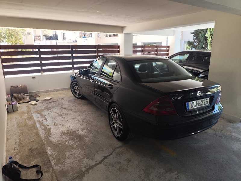 2001 Mercedes-Benz C-Class 2,2L 2001 Cyprus