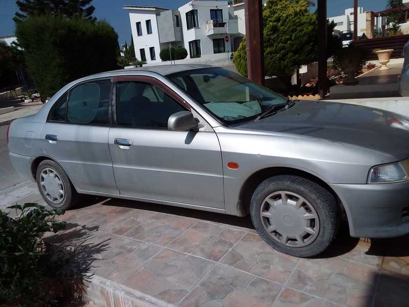 Mitsubishi Mirage 1,5L 2000