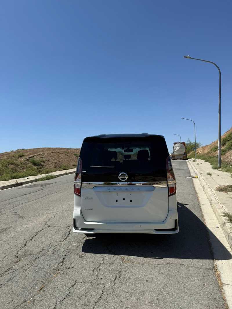 2022 Nissan Serena 2,0L 2022 Cyprus