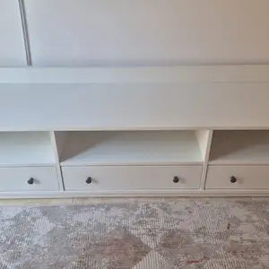Sideboard, Επαρχία Πάφου — Πέγεια