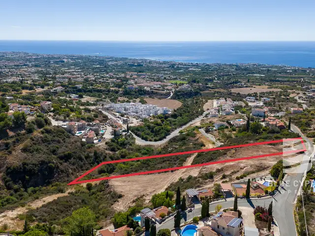 Residential Field 6688 m², Paphos — Tala