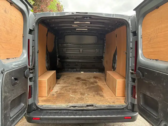 Renault Traffic 2,0L 2023, Limassol — Limassol - Agios Nektarios - 14