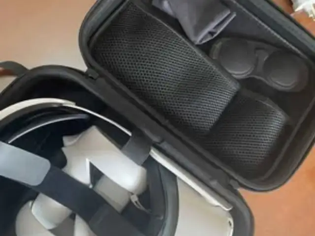 Meta Quest 2 VR Headset + Case & Accessories, Επαρχία Λευκωσίας — Ακάκι