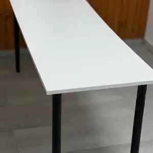 Desk with height-adjustable legs, Larnaca — Larnaka - Skala
