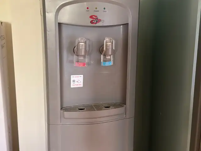 Water dispenser, Επαρχία Λευκωσίας — Άγιοι Ομολογητές