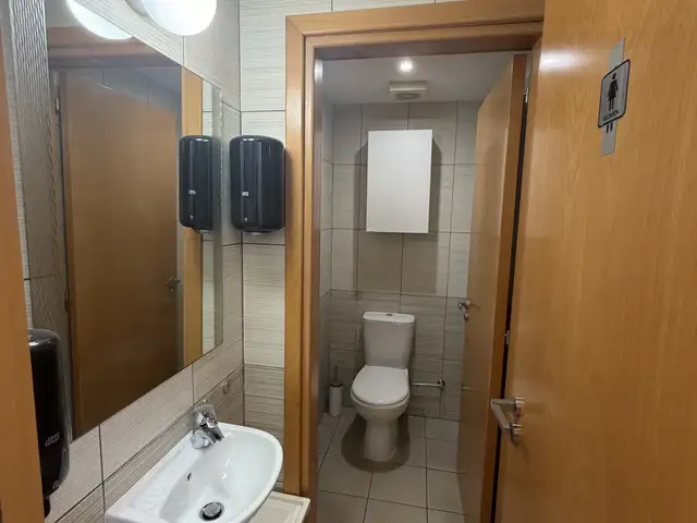 A whole floor office available, Επαρχία Λευκωσίας — Στρόβολος - Ακρόπολη - 12