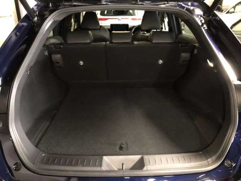2022 Toyota Harrier 2,5L 2022 Cyprus