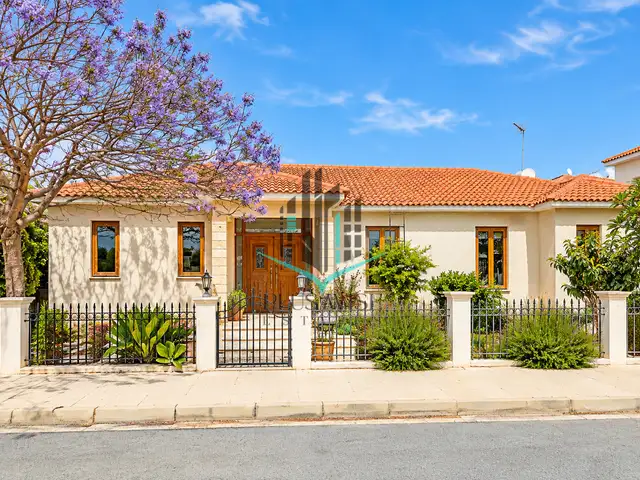 4-bedroom detached house for sale, Larnaca — Oroklini