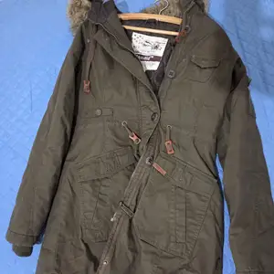 Clothes, shoes, jackets, tshirts, Επαρχία Πάφου — Universal